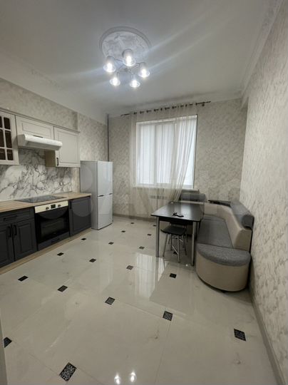 2-к. квартира, 65 м², 3/12 эт.