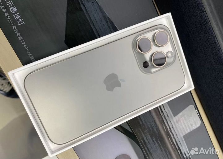iPhone 15 Pro, 256 ГБ