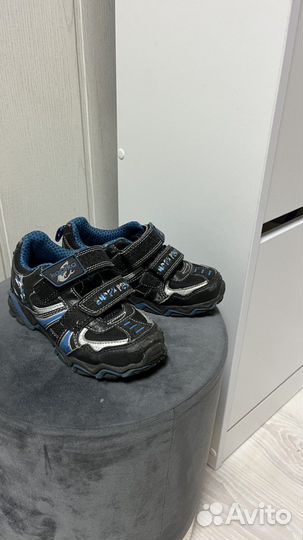 Кроссовки детские