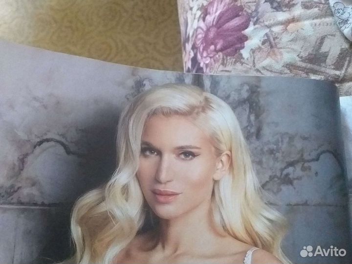 Журналы Playboy и FHM