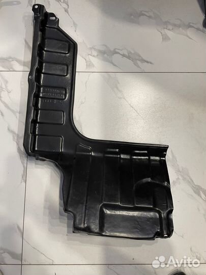 Пыльник моторного отсека левый Solaris