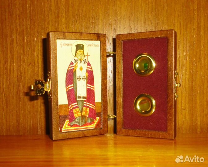 Складень, икона с мощевиками. Лука Крымский