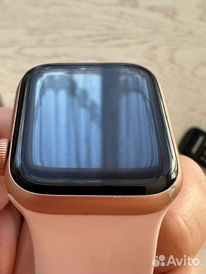 Часы Apple Watch SE 40 mm бу