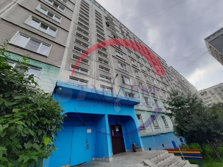 4-к. квартира, 77 м², 4/10 эт.