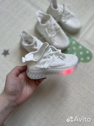 Кроссовки детские