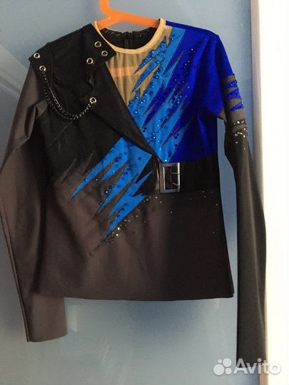 Костюм для выступления фигуристов