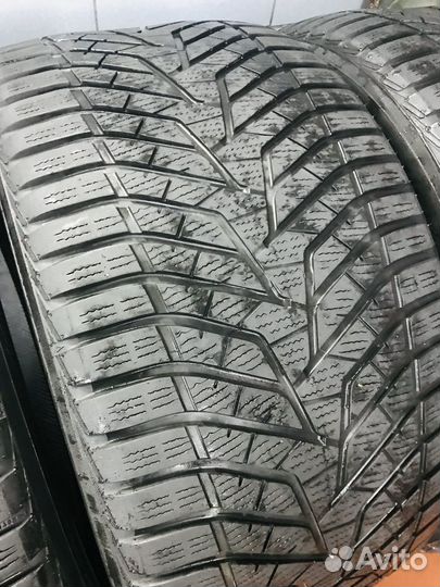 Yokohama BluEarth Winter V905 275/40 R21 и 315/35 R21