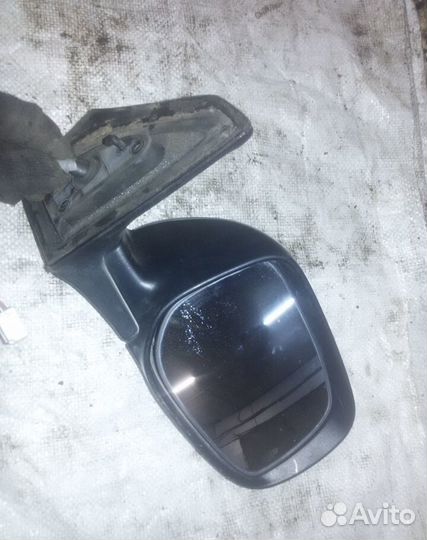 Зеркало Toyota Avensis 250 2003-2008