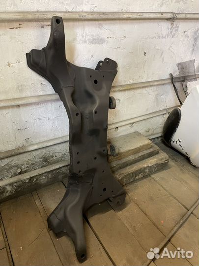 Подрамник lancer 9