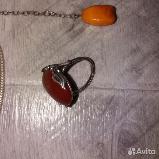 Серебряный перстень с камнем,серебряная подвеска с