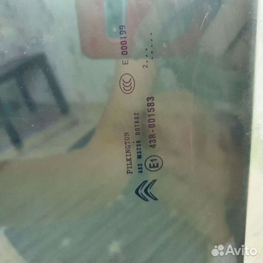 Стекло заднее правое citroen C4