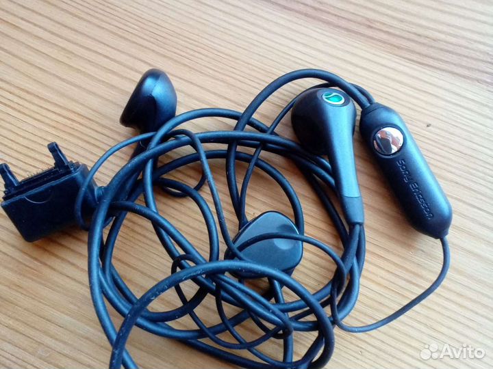 Наушники Sony Ericsson