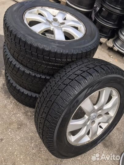235/65/17 Kia Sorento