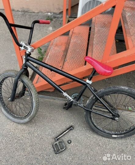 Трюковой велосипед BMX