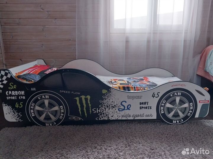 Детская кровать машина бу с матрасом