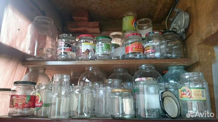 Продаются банки разной емкости с крышками и без