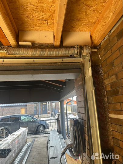 Ворота с дверью Prestige, Алютех