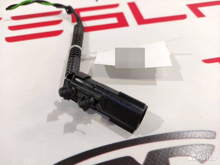 Разъем (фишка) проводки Tesla Model 3 2019