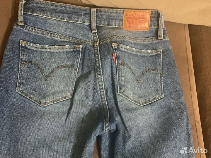 Джинсы levis