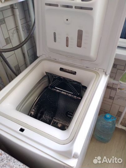 Стиральная машина с вертикальной загрузкой