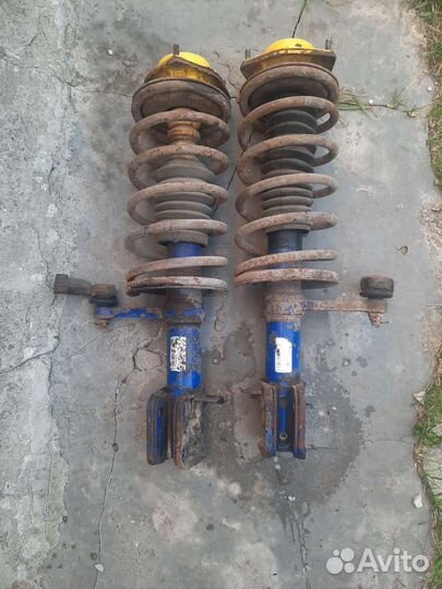 Передние стойки ваз 2110 в сборе спружинами