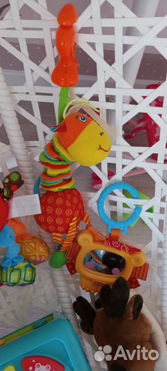 Игрушки погремушки прорезыватели