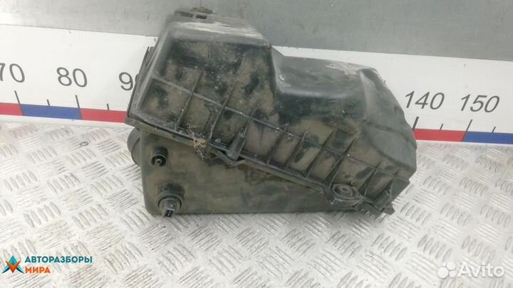 Корпус воздушного фильтра Volkswagen Golf 4 2000