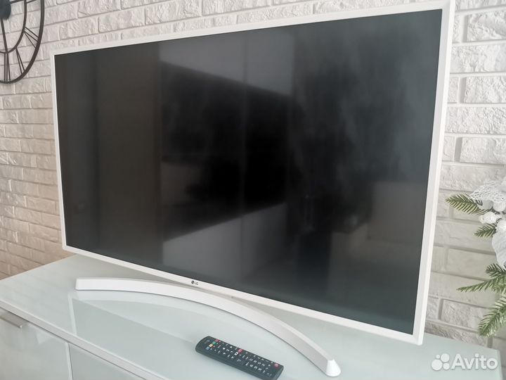 Продам телевизор LG