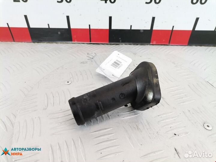 Корпус термостата Skoda Fabia (6Y) 2003 038121132D