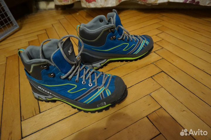 Женские трекинговые ботинки новые 36.5