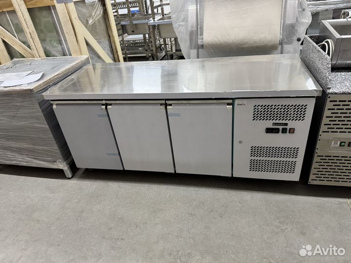 Стол холодильный 3х дверный новый