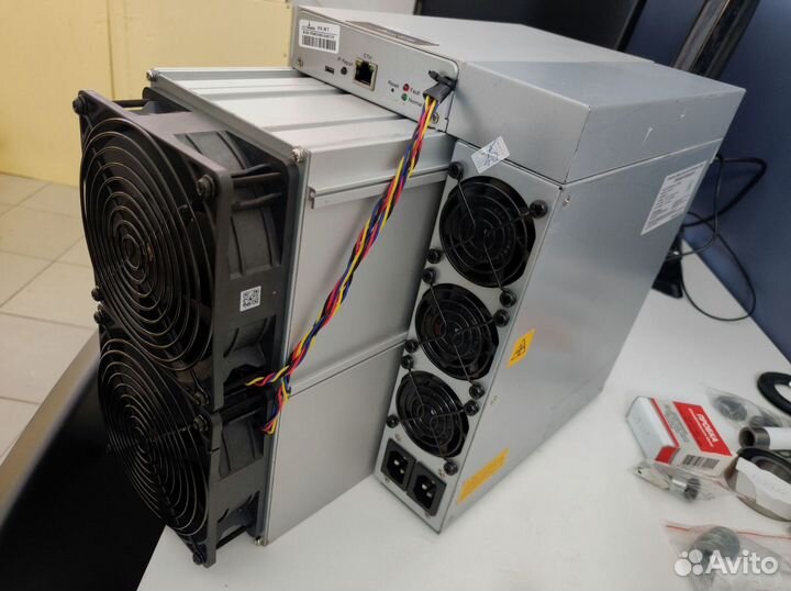 Asic майнер Bitmain Antminer S19