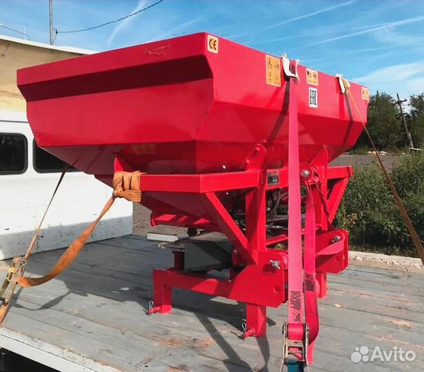 Разбрасыватель удобрений АгроГруппДПол РУМ-1000, 2023