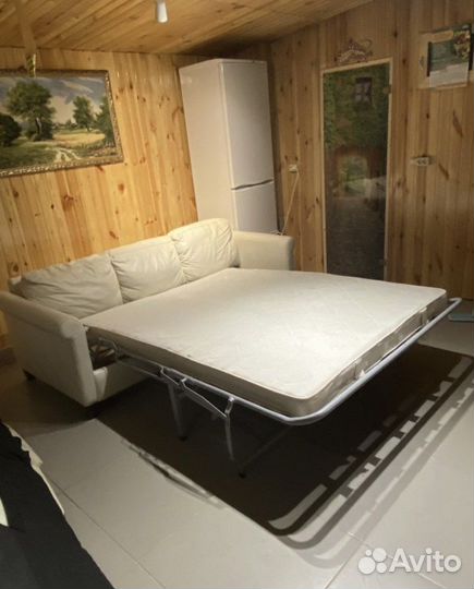 Кожаный диван италия