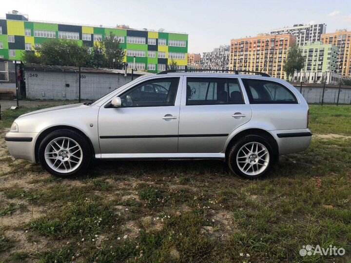 Skoda Octavia 1.9 МТ, 2009, 181 000 км
