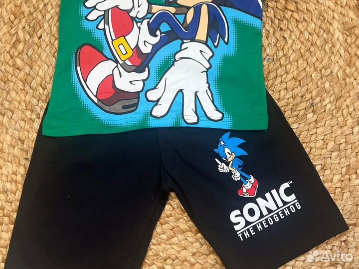 Костюм для мальчика 104-140 новый