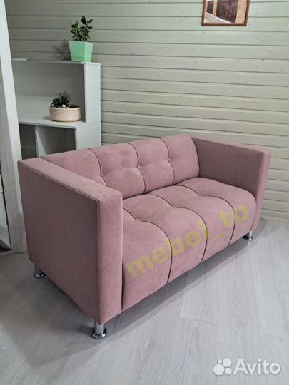 Диван в зону отдыха.кафе.магазин