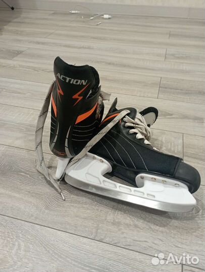 Коньки хоккейные