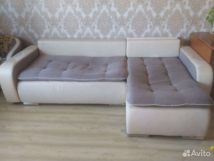 Угловой диван