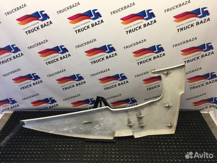 1062870 Спойлер кабины верхний левый