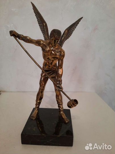 Статуэтка Крылатый литейщик