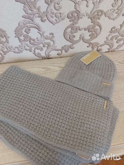 Шапка и шарф michael kors новый