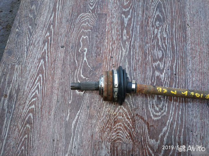 Полуось передняя левая для VAZ LADA Priora 2008)
