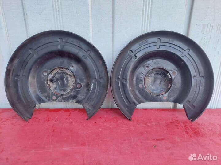 Пыльник тормозного диска задний Chevrolet Cruze