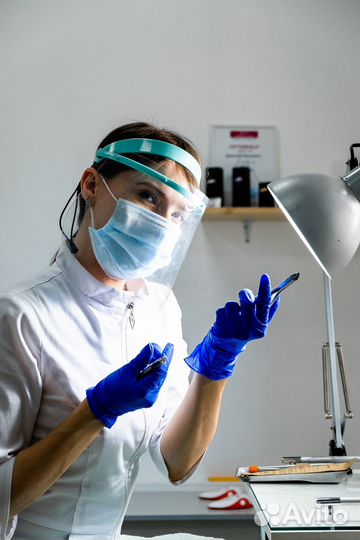 Мастер маникюра и педикюра