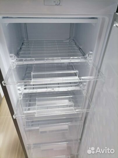 Морозильный шкаф новый серый 168 литров