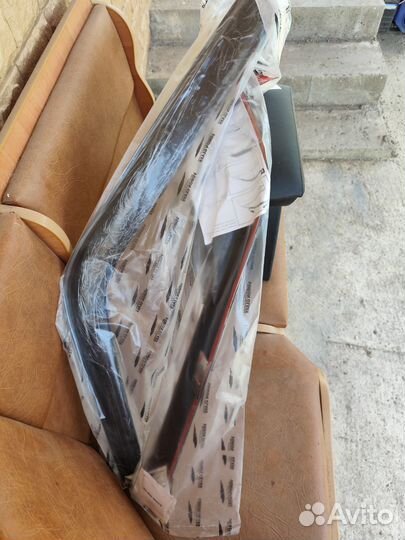 Продам подкрылки (локеры)