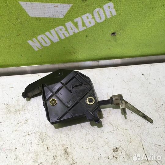 Активатор замка крышки бензобака Рено Меган