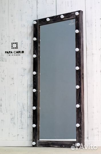 Гримерное зеркало с лампочками