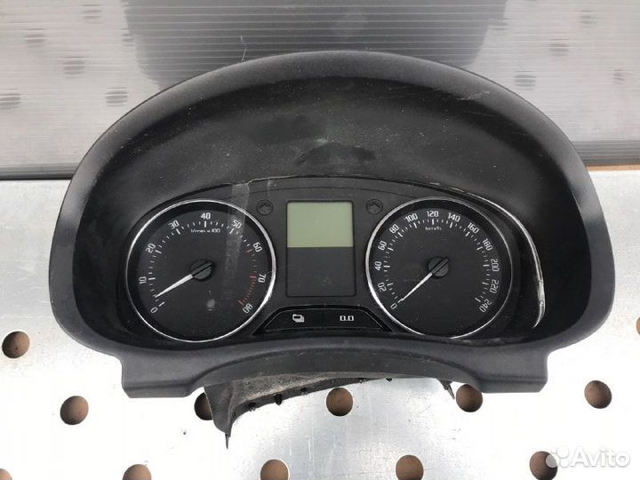 Панель приборов Skoda Fabia 2